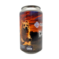 Kit de secours canin avec compresses, bandage et ciseaux médicaux.