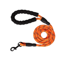Laisse en corde orange pour chien avec poignée confortable et mousqueton noir